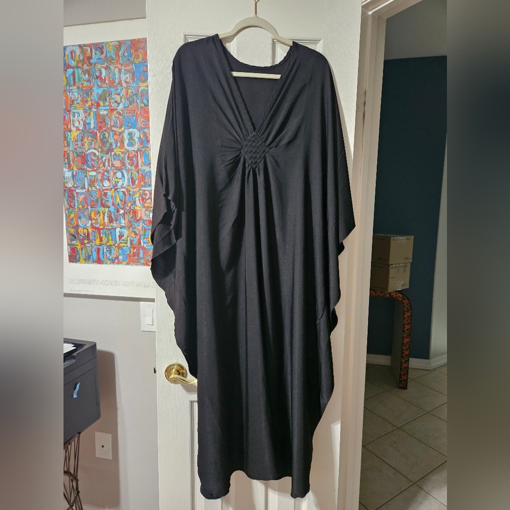 Flowy Black V-Neck Maxi Kaftan - Picture 4 of 4